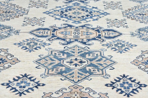 8x10ft Kazak Rug 30610 - Image 3